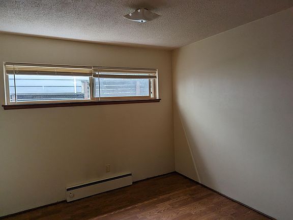 4th image of 6033 California Ave SW APT 3