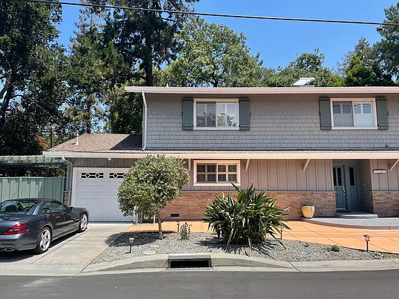 3rd image of 592 Barron Ave