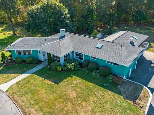 1100 Main St, Leominster, MA 01453