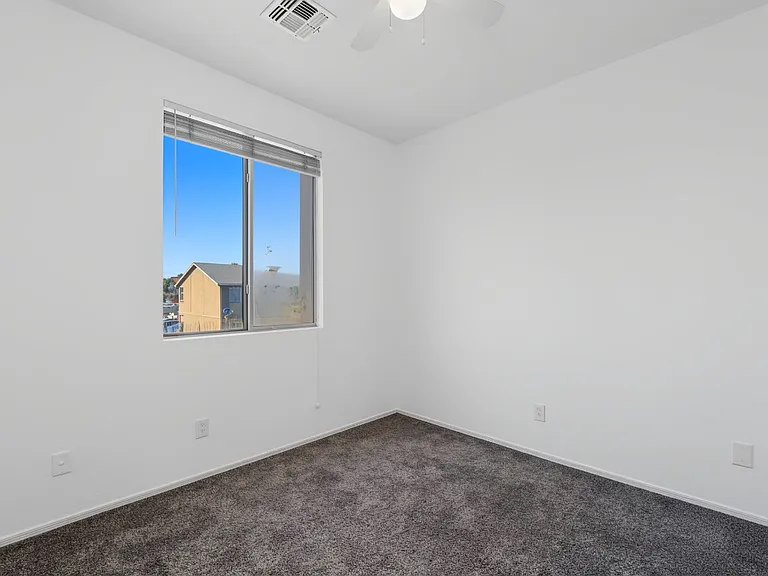 1886 E Don Carlos Ave #139 — Photo 24