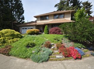 17340 NE 17th Pl, Bellevue, WA 98008