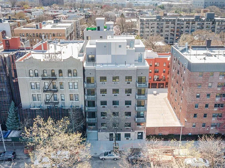 2115 Burr Ave #4D — Photo 12
