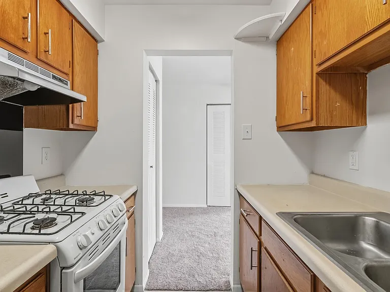 Wilson School Apartments — Photo 53