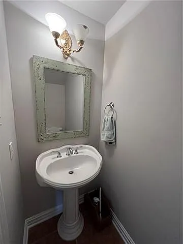 405 N Woodlawn Ave — Photo 9