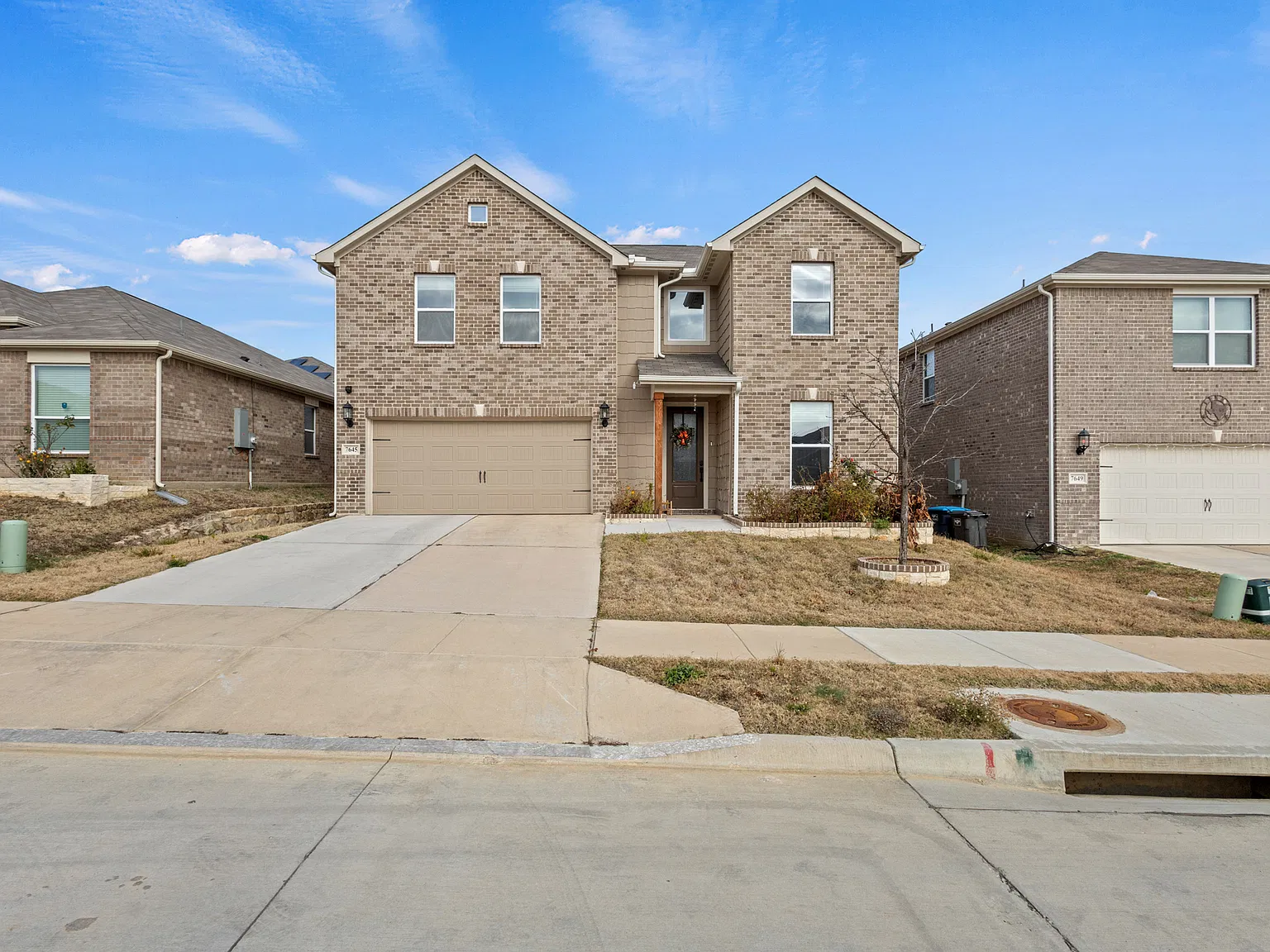 4 bed, 2.5 bath, 2000 sqft, $2,700 — Photo 3