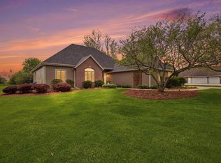 W280N8120 Black Diamond COURT, Hartland, WI 53029