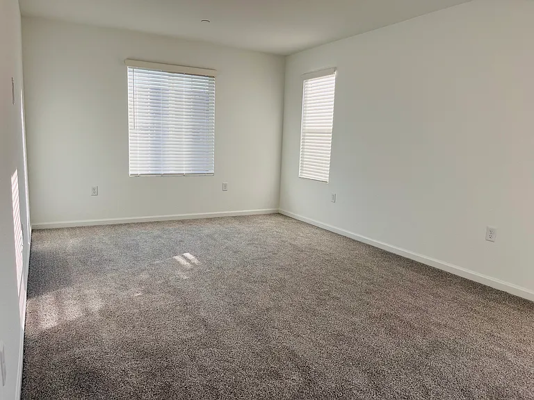 2040 Quartz Cove Way — Photo 55