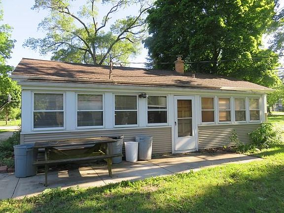 4th image of 3016 W Grange Ave