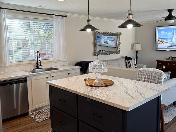 3rd image of 315 Murrells Inlet