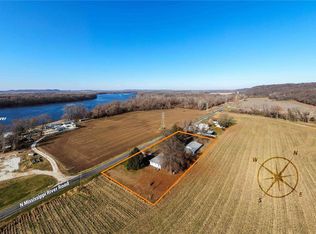 16730 N Mississippi River Rd, Hamburg, IL 62045