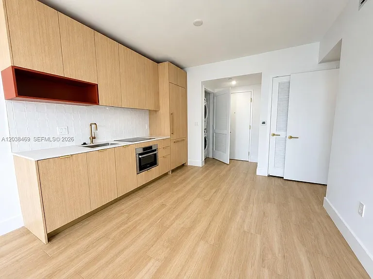 90 NE 32nd St #705 — Photo 14
