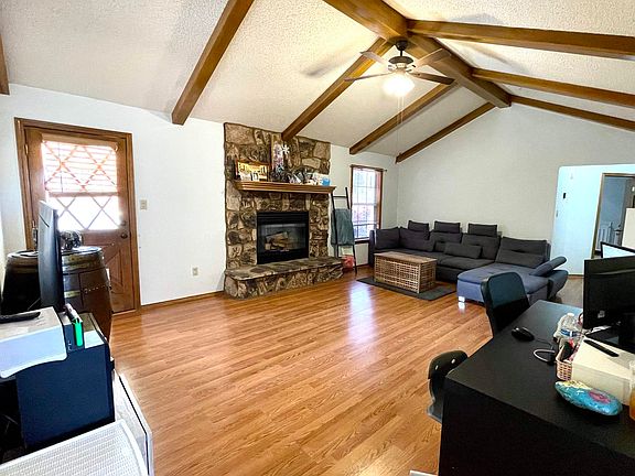 4th image of 3120 Sunrise Ave