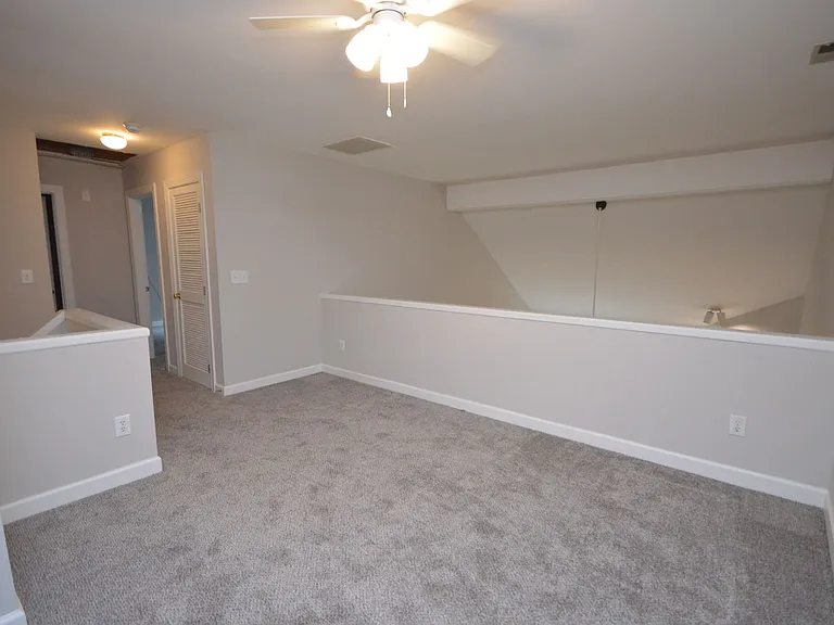 3319 Philmont Dr — Photo 15