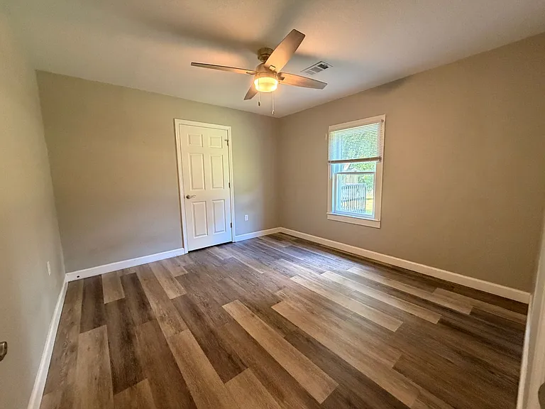 13382 W State Highway 155 — Photo 3