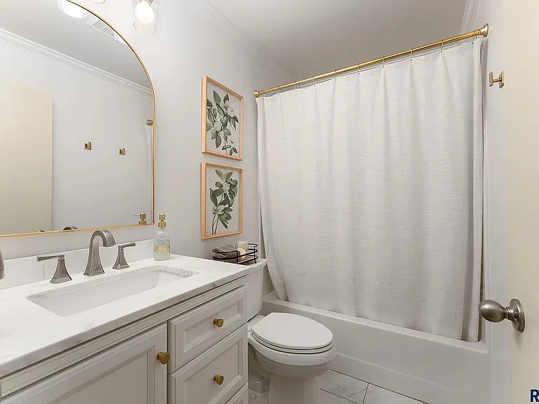 6107 S Avalon Ave — Photo 4