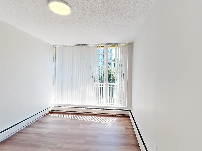 1355 W 14th Ave #405 — Photo 7