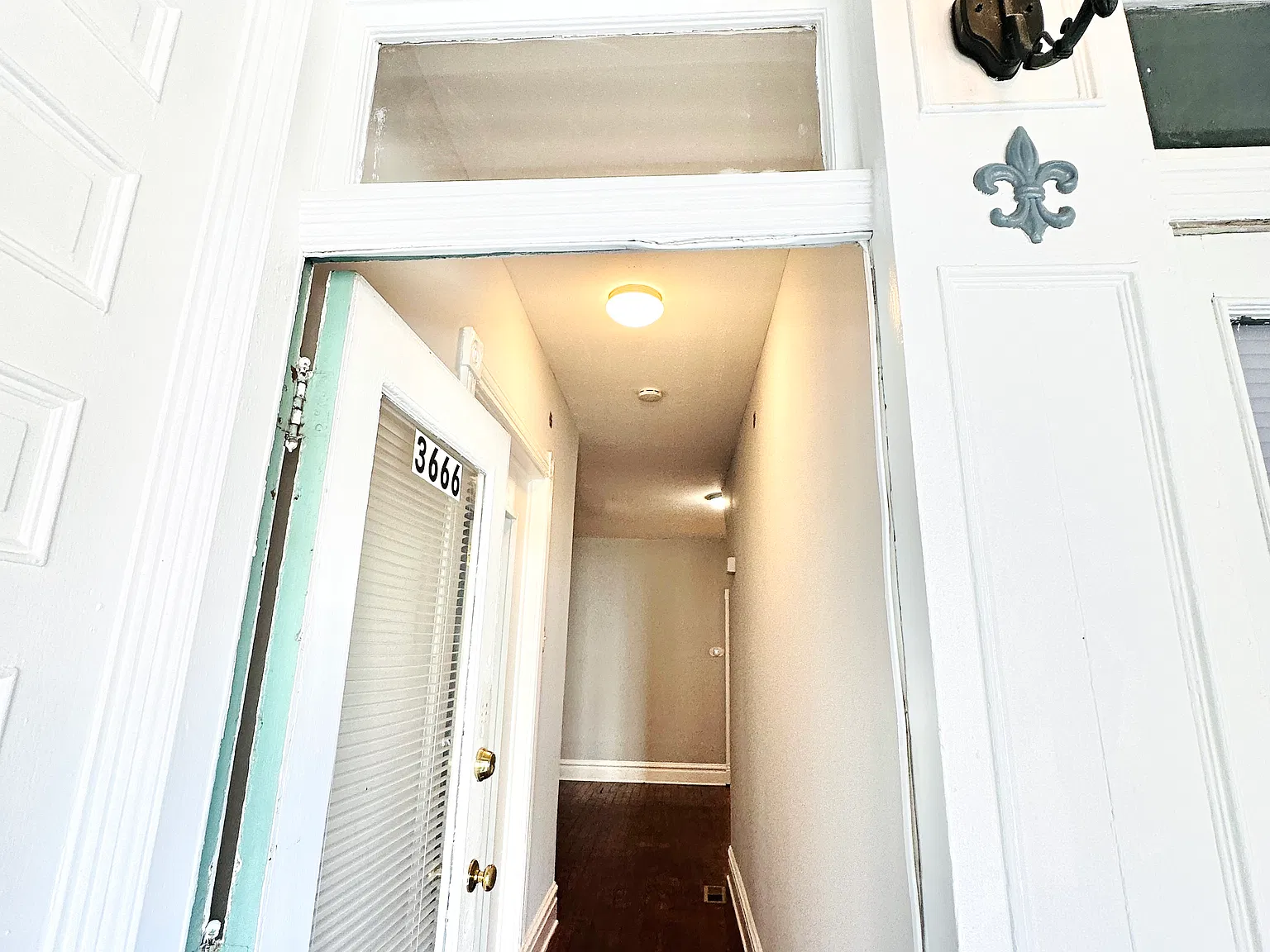 3 bed, 1350 sqft, $1,800 — Photo 2