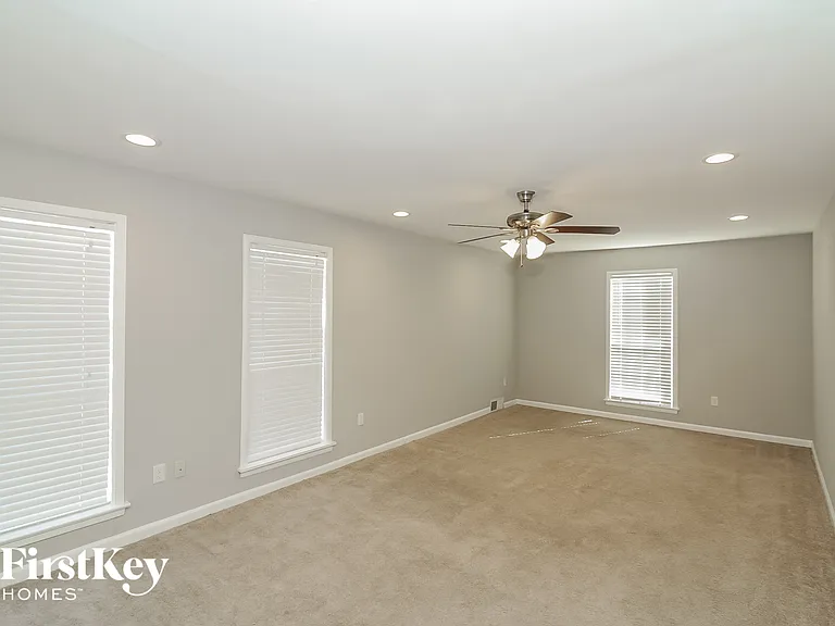 7650 Charstone Dr — Photo 7