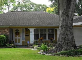 9617 Cedardale Dr, Houston, TX 77055