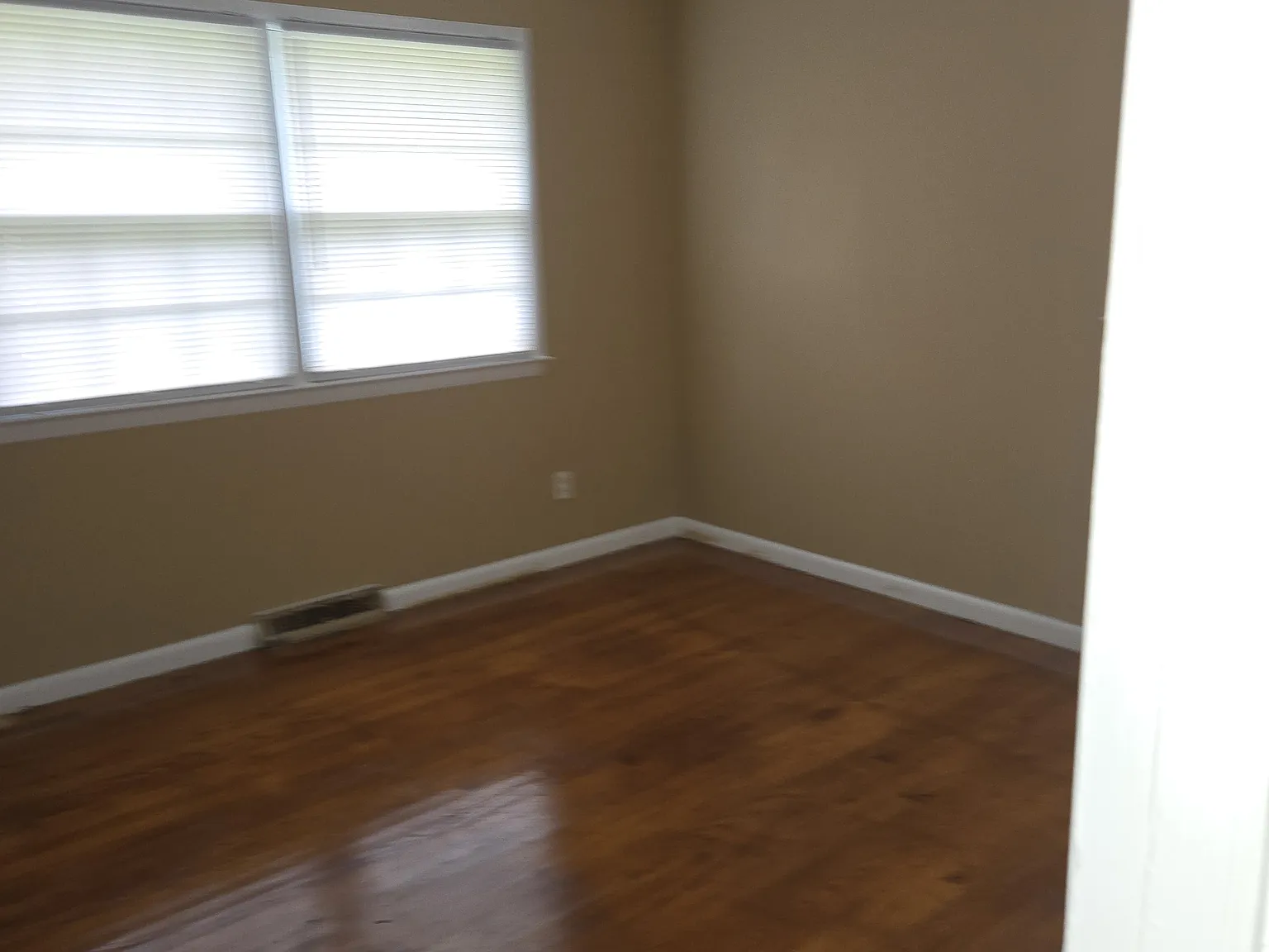 4 bed, 1491 sqft, $1,950 — Photo 4