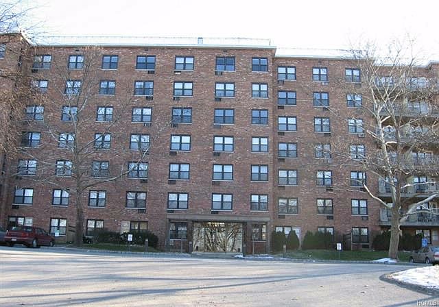 1st image of 81 Charter Cir APT 1P