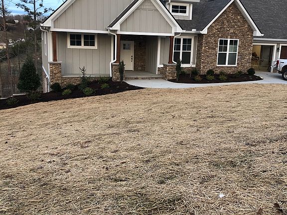 3rd image of 8124 Cross Creek Dr