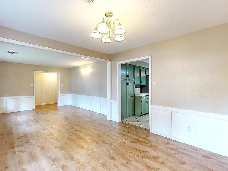 5221 Cottonwood Cir — Photo 5