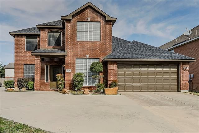 1st image of 2820 Rolling Hills Ln