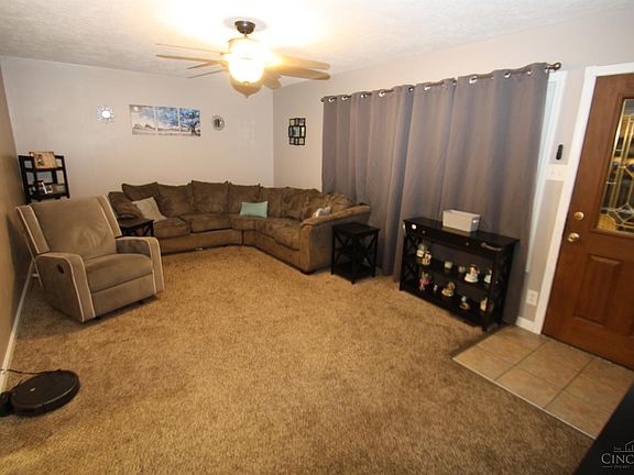 4th image of 315 Whitewater Dr