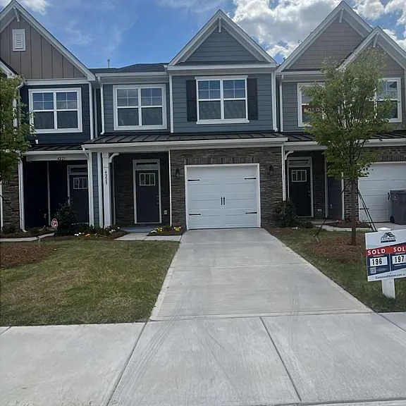 4229 Black Ct — Photo 2