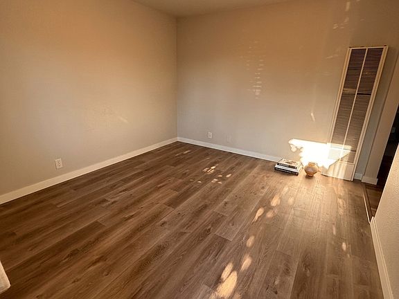 5th image of 21718 Elaine Ave #21718