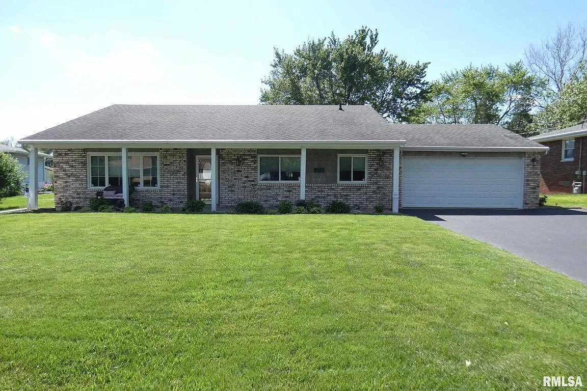 215 Illini Dr photo 1