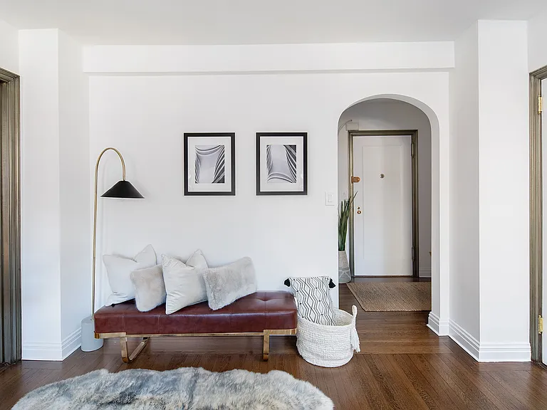 302 W 12th St #2B — Photo 3