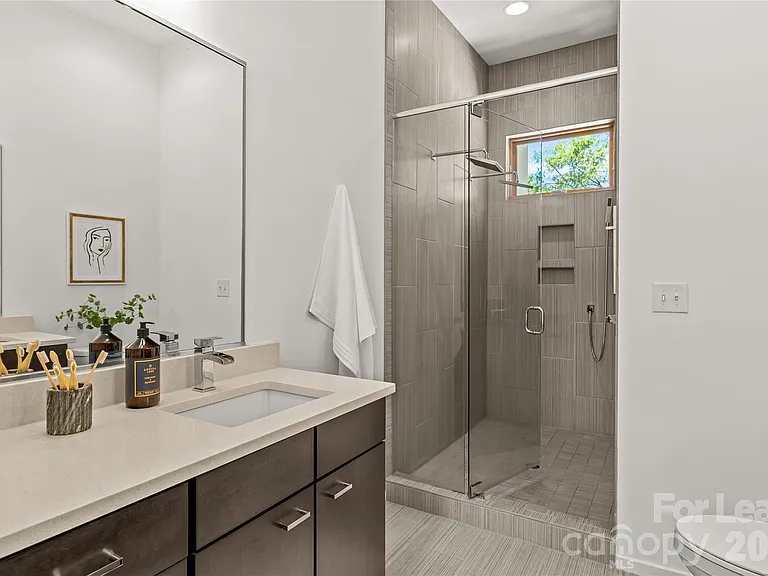 918 Greenleaf Ave — Photo 27