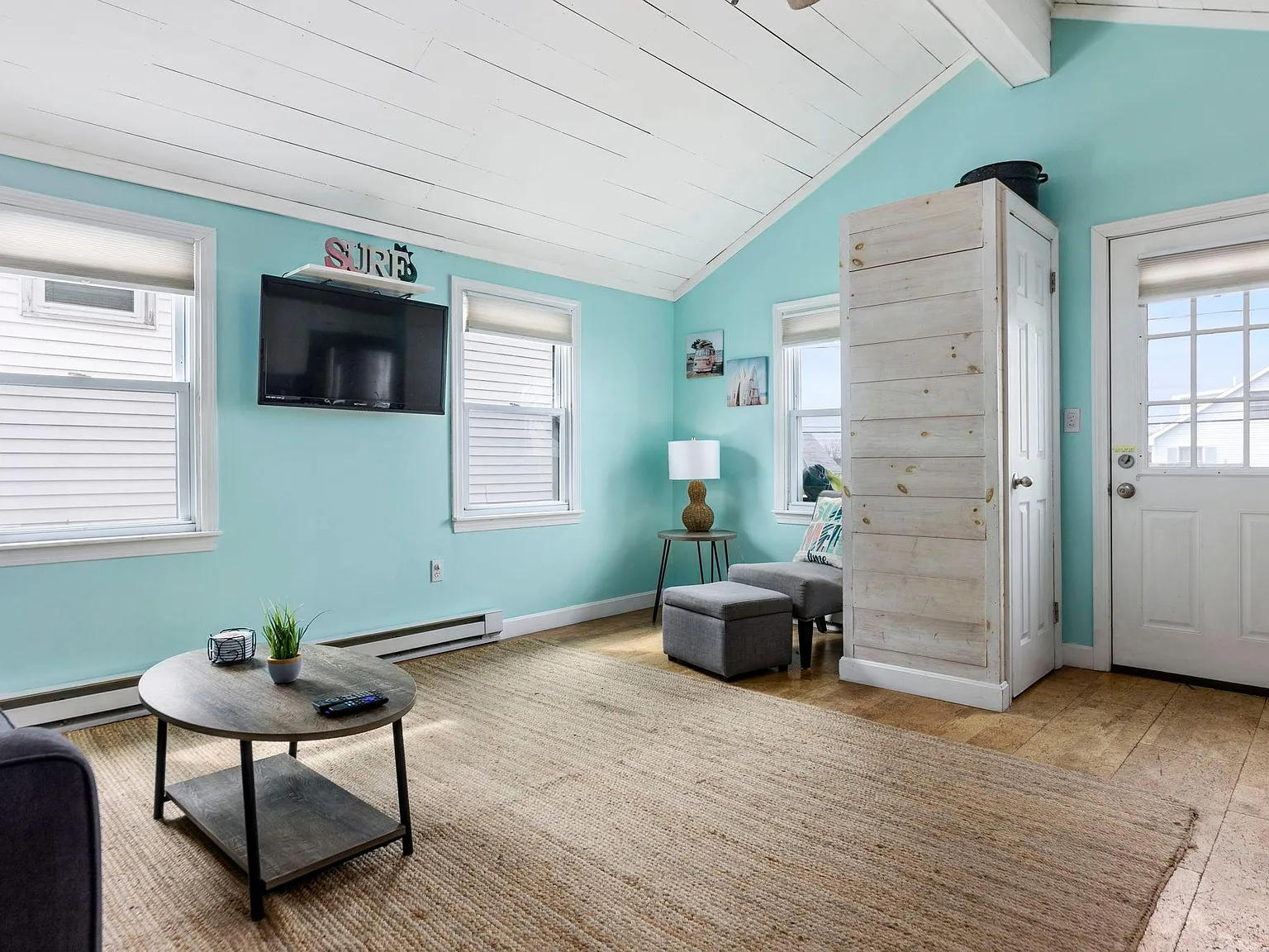 2 bed, 650 sqft, $2,550 — Photo 3