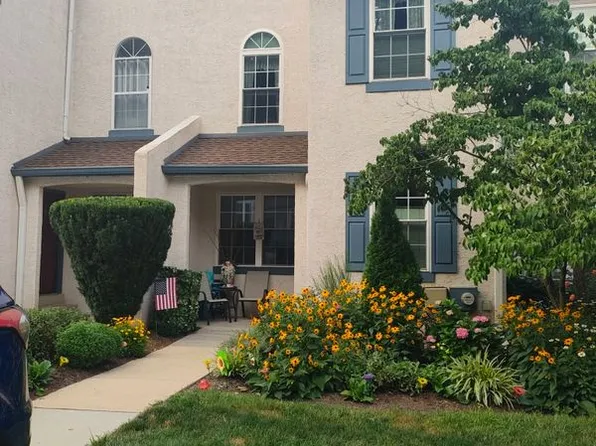 1806 Stoneham Dr, West Chester, PA 19382