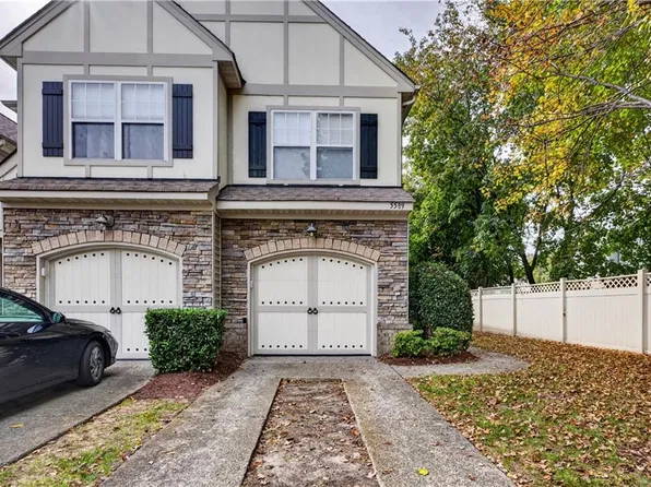 5589 Frog Pond Ln, Virginia Beach, VA 23455