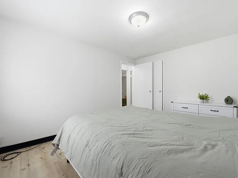 Lumar Village Apartments — Photo 9