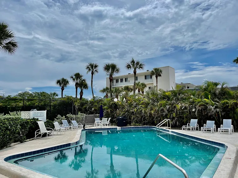 2675 Gulf Of Mexico Dr #302 — Photo 19