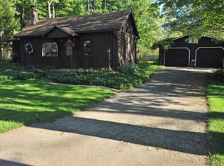 51615 Fish Lake Dr, Marcellus, MI 49067