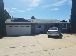 345 Retreat Ct, Fallbrook, CA 92028