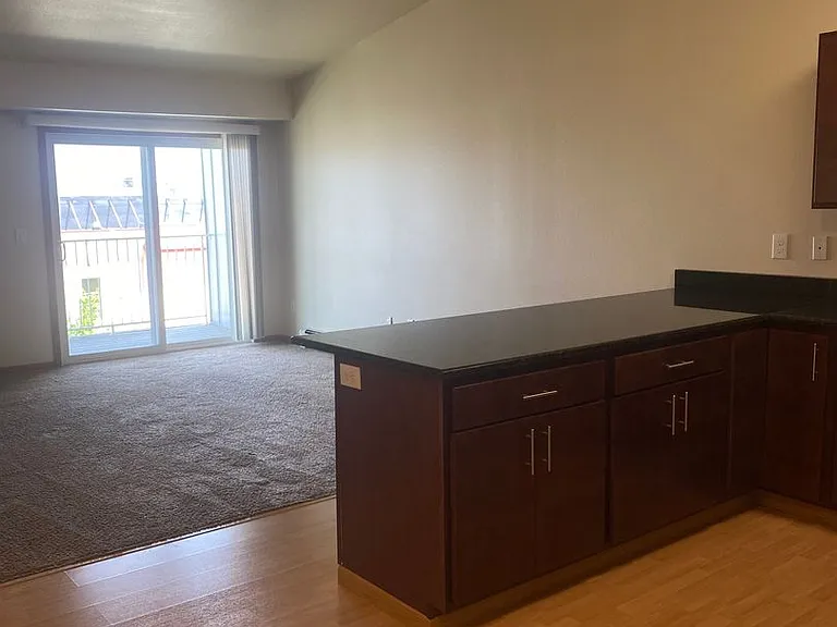 West Lake III Apartments — Photo 89