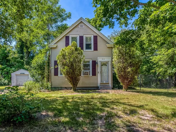 806 Main St, Wareham, MA 02571