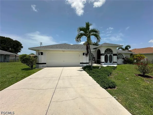 22 SE 14th Ct, Cape Coral, FL 33990