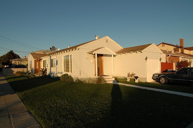 1st image of 3203 Roosevelt Ave