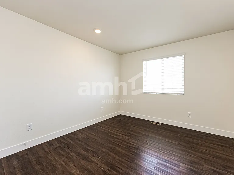 7608 Mardale Ln — Photo 18