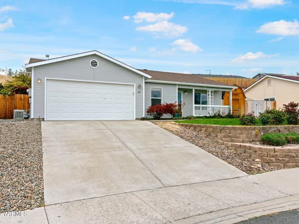 408 N 77th Ave, Yakima, WA 98908