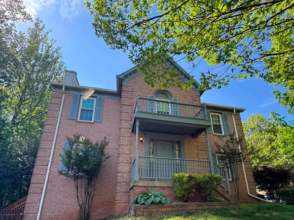 12501 Sweet Leaf Ter, Fairfax, VA 22033