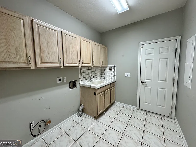 535 Cardinal Cir E — Photo 26