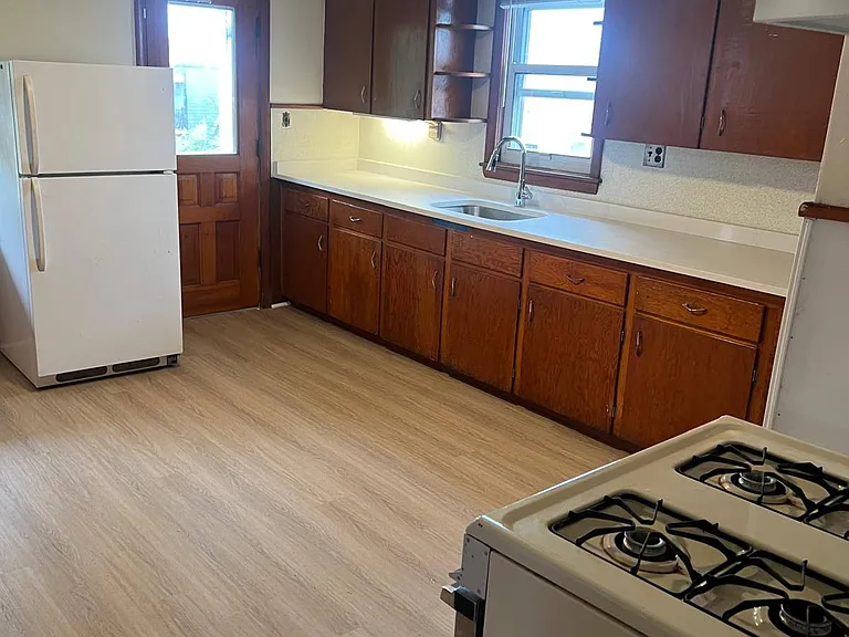 5 Lawson Pl #2 — Photo 1